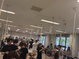 群馬県  伊勢崎市 髪質改善 美容室アシック 縮毛矯正 トリートメント　美容師 有賀聡  口コミ 阪神タイガース 　美髪ケア　酸熱トリートメント　メテオトリートメント　マーブ　ネオメテオストレート　メテオカラー　札幌　村井