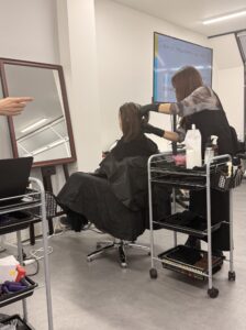 群馬県 伊勢崎市 髪質改善 美容室アシック 縮毛矯正 トリートメント　美容師 有賀聡 口コミ 美髪ケア　酸熱トリートメント　メテオトリートメント　マーブ　ネオメテオストレート　メテオカラー アルテマ　志賀